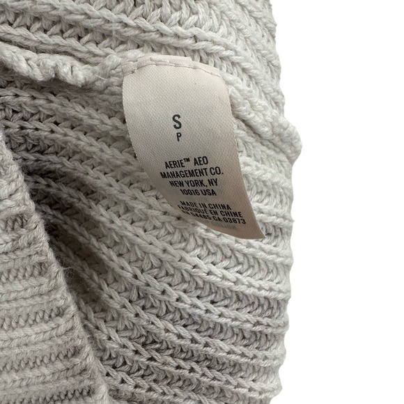 Aerie size Small oversized pullover style sweater v neck gray white marbled - Picture 6 of 6